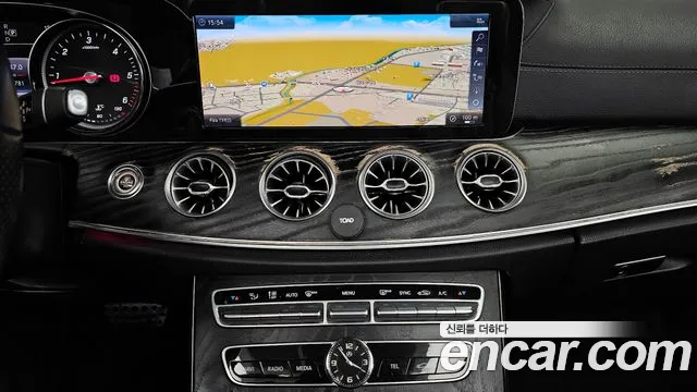 Mercedes-Benz E-Class 2018 — фото 14