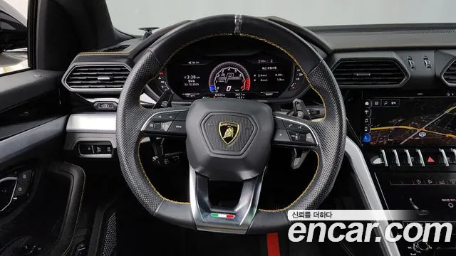 Lamborghini Urus 2020 — фото 13