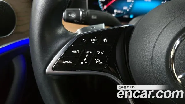 Mercedes-Benz E-Class 2022 — фото 18