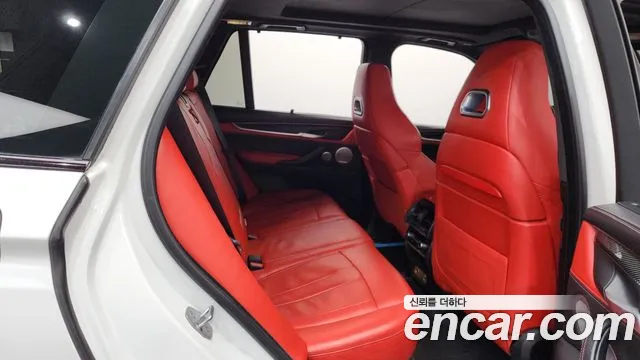 BMW X5M 2015 — фото 12