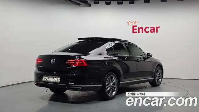 Volkswagen Passat 2018 — фото 2