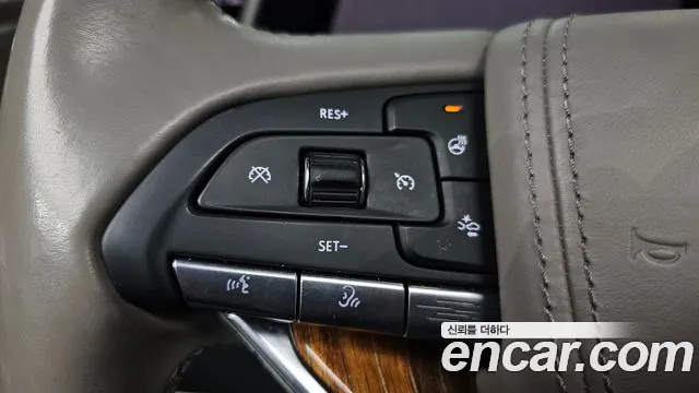 Cadillac Escalade 2021 — фото 18