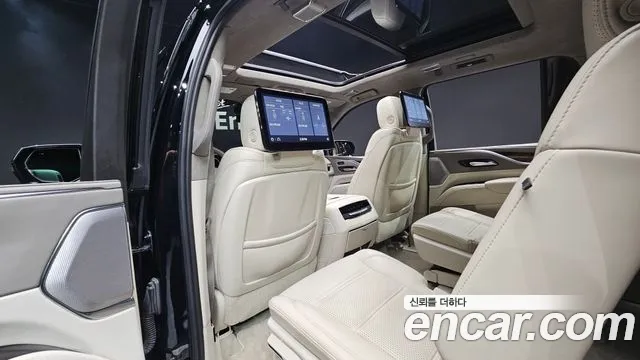 Cadillac Escalade 2021 — фото 20