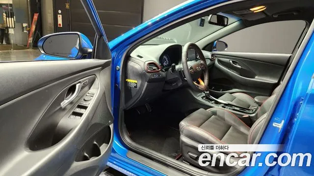 Hyundai i30 2017 — фото 11