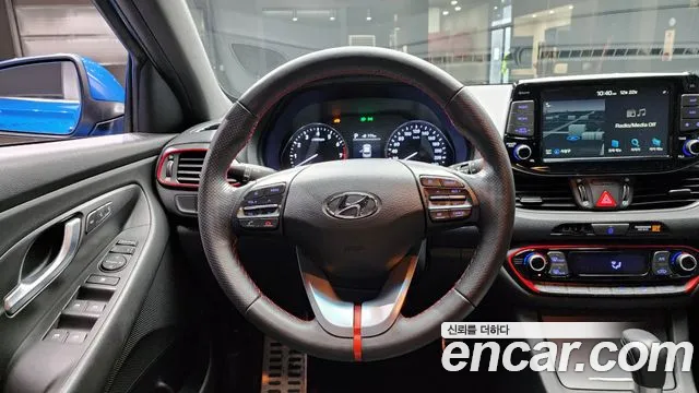 Hyundai i30 2017 — фото 14