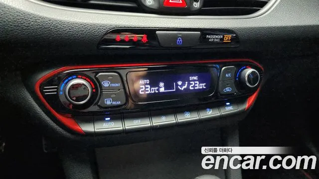 Hyundai i30 2017 — фото 16