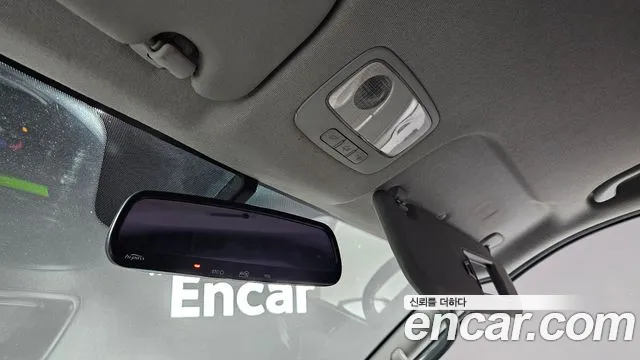 Hyundai Starex 2012 — фото 16