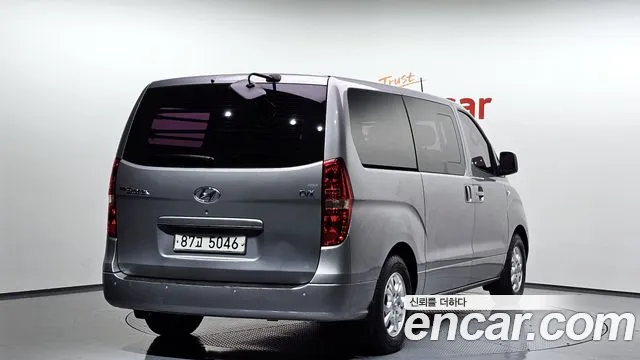 Hyundai Starex 2013 — фото 2
