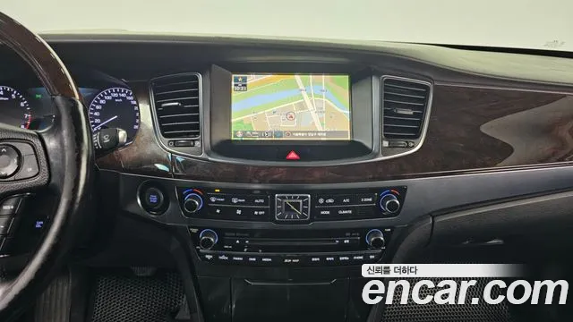 Hyundai Equus 2013 — фото 14