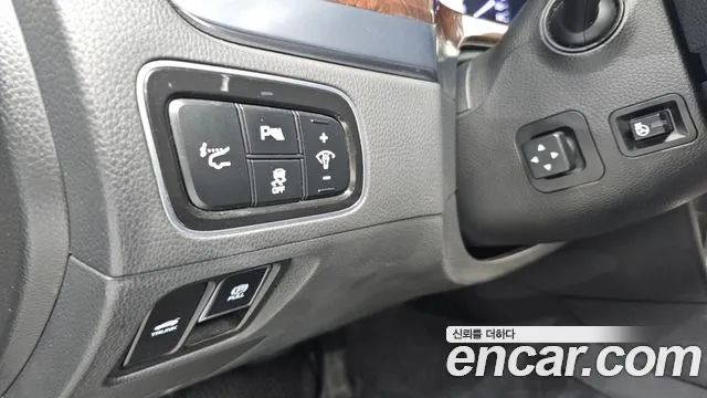 Hyundai Equus 2013 — фото 17