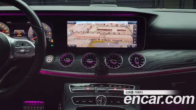 Mercedes-Benz E-Class 2020 — фото 15