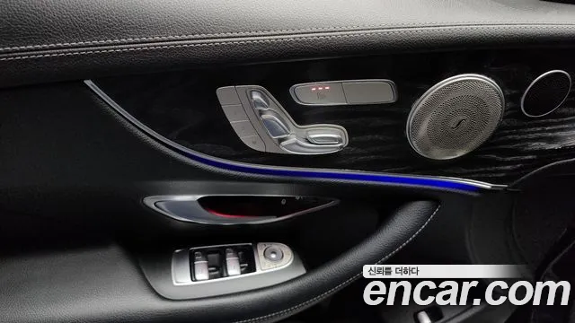 Mercedes-Benz E-Class 2020 — фото 19