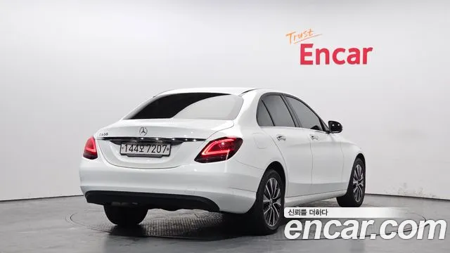 Mercedes-Benz C-Class 2019 — фото 2