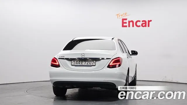 Mercedes-Benz C-Class 2019 — фото 4