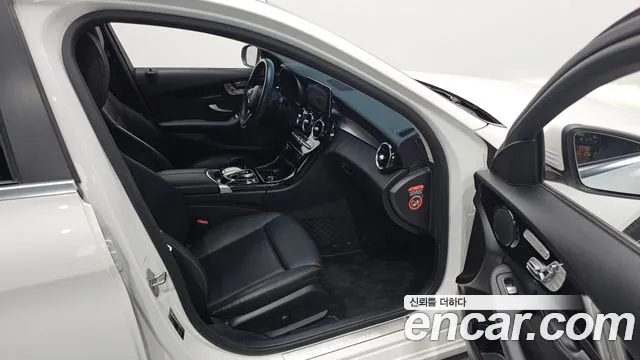Mercedes-Benz C-Class 2019 — фото 10