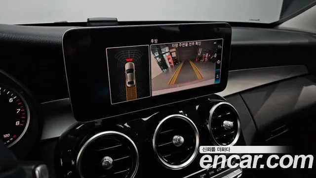 Mercedes-Benz C-Class 2019 — фото 15