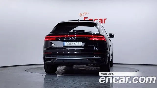 Audi Q8 2021 — фото 3