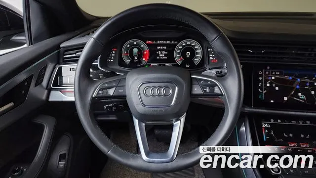 Audi Q8 2021 — фото 12
