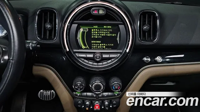 Mini Countryman 2018 — фото 14