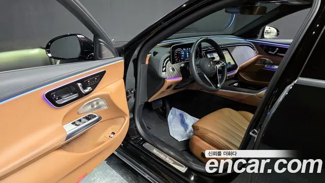 Mercedes-Benz E-Class 2024 — фото 10