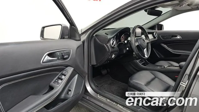 Mercedes-Benz GLA-Class 2015 — фото 9