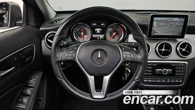 Mercedes-Benz GLA-Class 2015 — фото 12