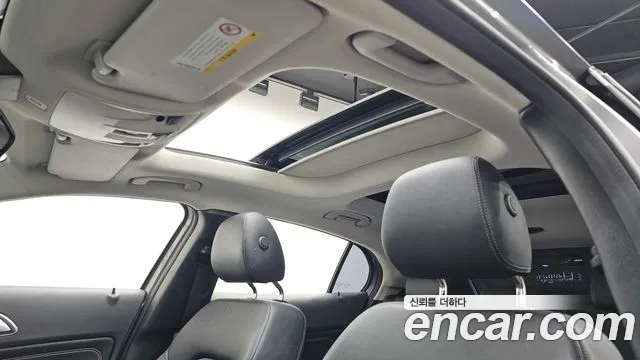 Mercedes-Benz GLA-Class 2015 — фото 19