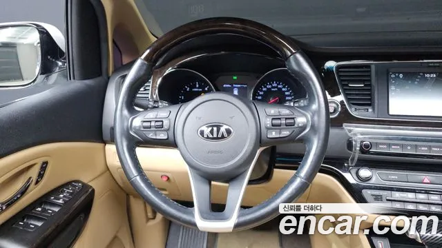 Kia Canival 2019 — фото 10