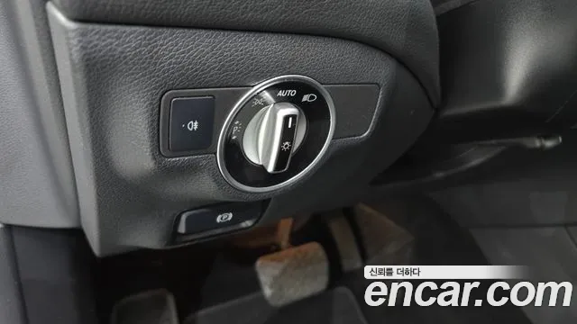 Mercedes-Benz CLA-Class 2015 — фото 17