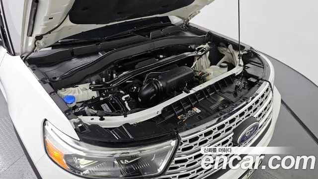 Ford Explorer 2020 — фото 6