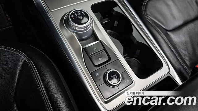 Ford Explorer 2020 — фото 9