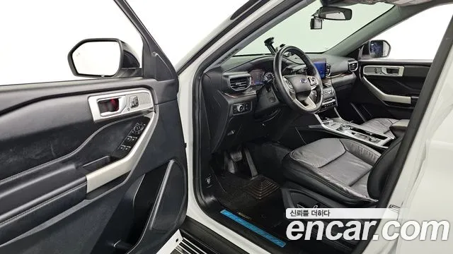 Ford Explorer 2020 — фото 11