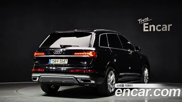Audi Q7 2021 — фото 2