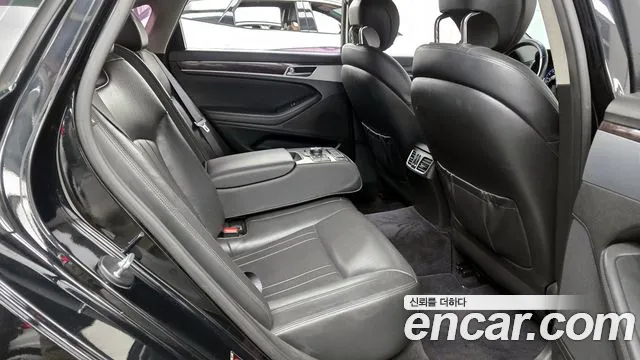 Hyundai Genesis 2016 — фото 12