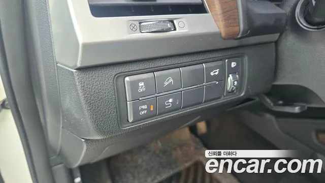 KG_Mobility_Ssangyong Rexton 2018 — фото 15