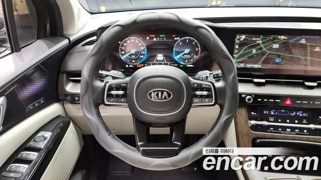 Kia Canival 2021 — фото 13