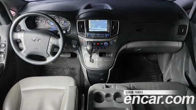 Hyundai Starex 2019 — фото 7
