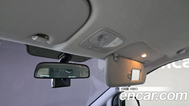 Hyundai Starex 2019 — фото 16