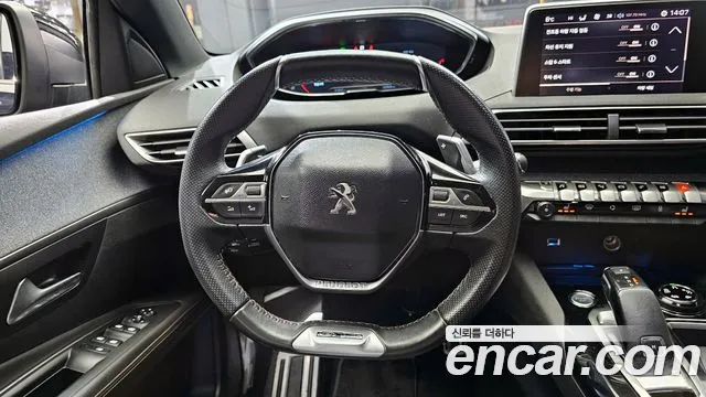 Peugeot 3008 2018 — фото 13
