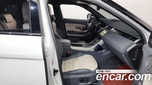Land Rover Range Rover Evoque 2019 — фото 11