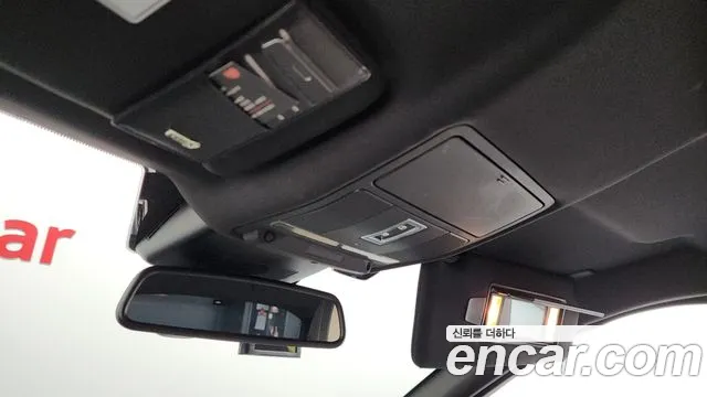 Land Rover Range Rover Evoque 2019 — фото 18