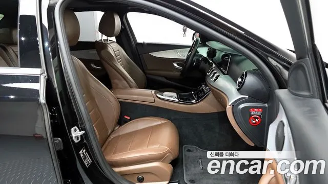 Mercedes-Benz E-Class 2021 — фото 10