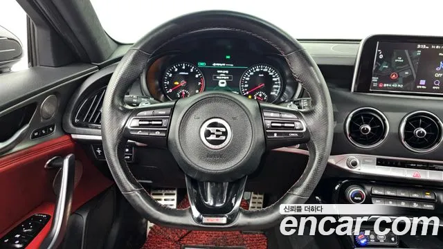 Kia Stinger 2018 — фото 13
