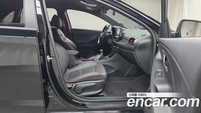 Hyundai i30 2019 — фото 11