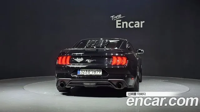 Ford Mustang 2018 — фото 4