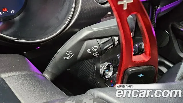 Ford Mustang 2018 — фото 18
