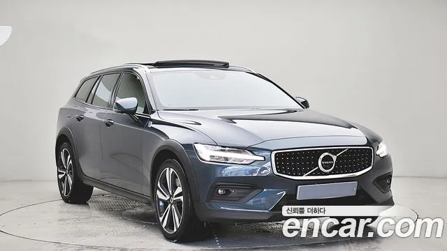Volvo V60 2020 — фото 3