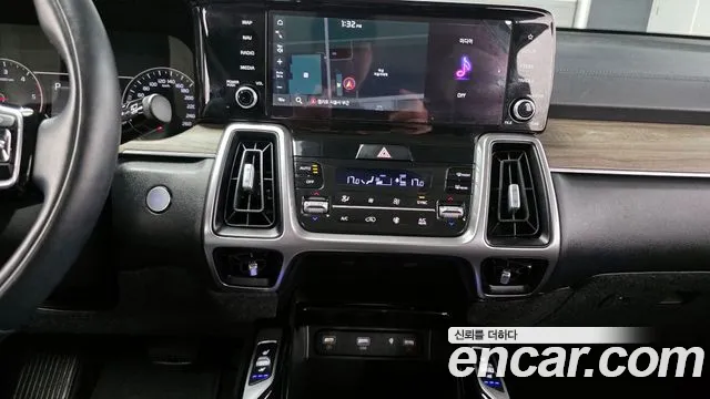 Kia Sorento 2021 — фото 17