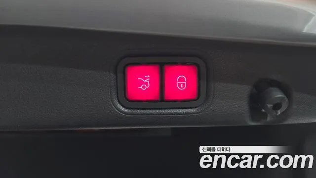 Mercedes-Benz E-Class 2018 — фото 19