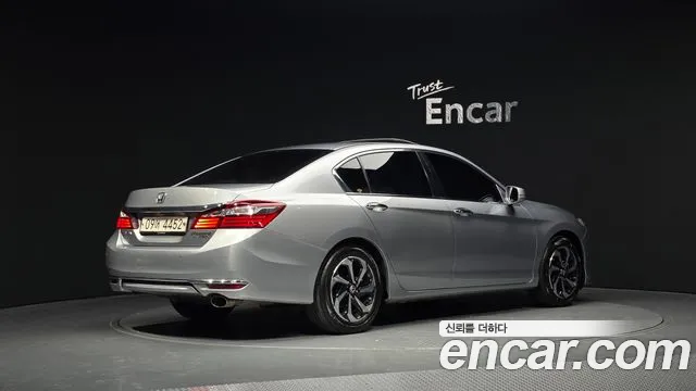 Honda Accord 2017 — фото 2